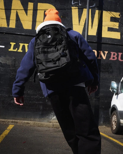 NEW ERA ニューエラ リュック キャリアパック 35リットル 大容量 (CARRIER PACK 35L)