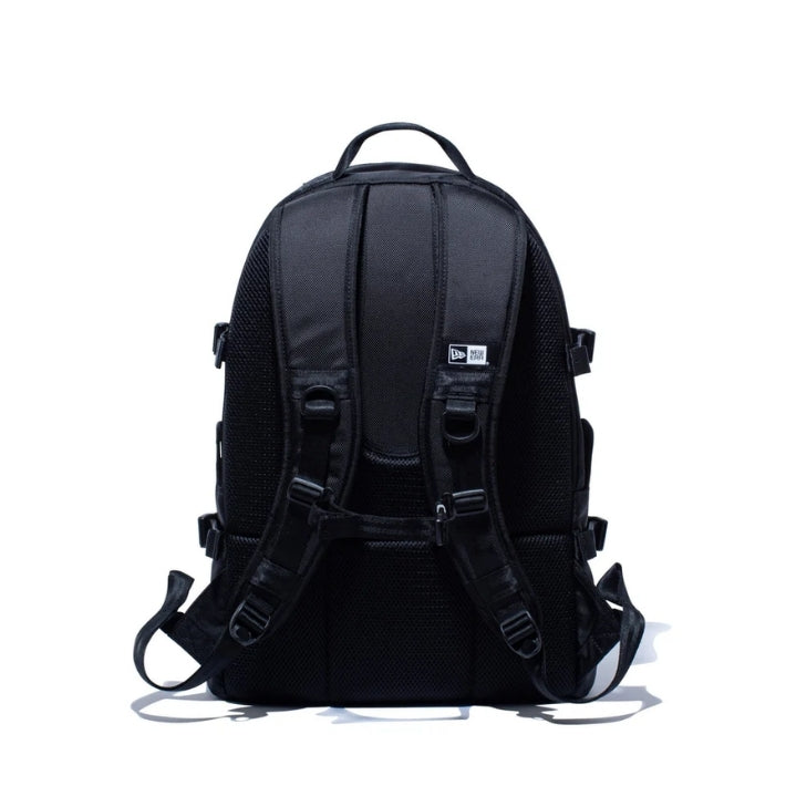 NEW ERA ニューエラ リュック キャリアパック 35リットル 大容量 (CARRIER PACK 35L)